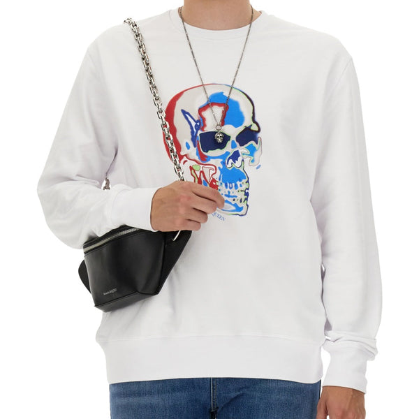 Close-up of Alexander McQueen sweaters & pullovers hardware and fine stitching