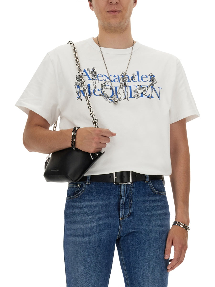 Alexander McQueen T-Shirts? Alexander Mcqueen Men T-Shirt With Logo Premium Designer Cotton T-Shirt