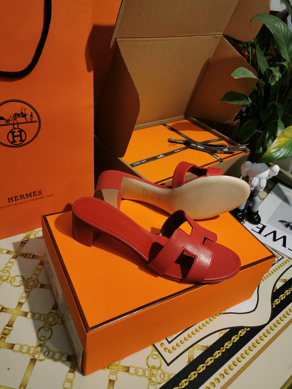 Hermes sandals Style 016 - sole and craftsmanship detail