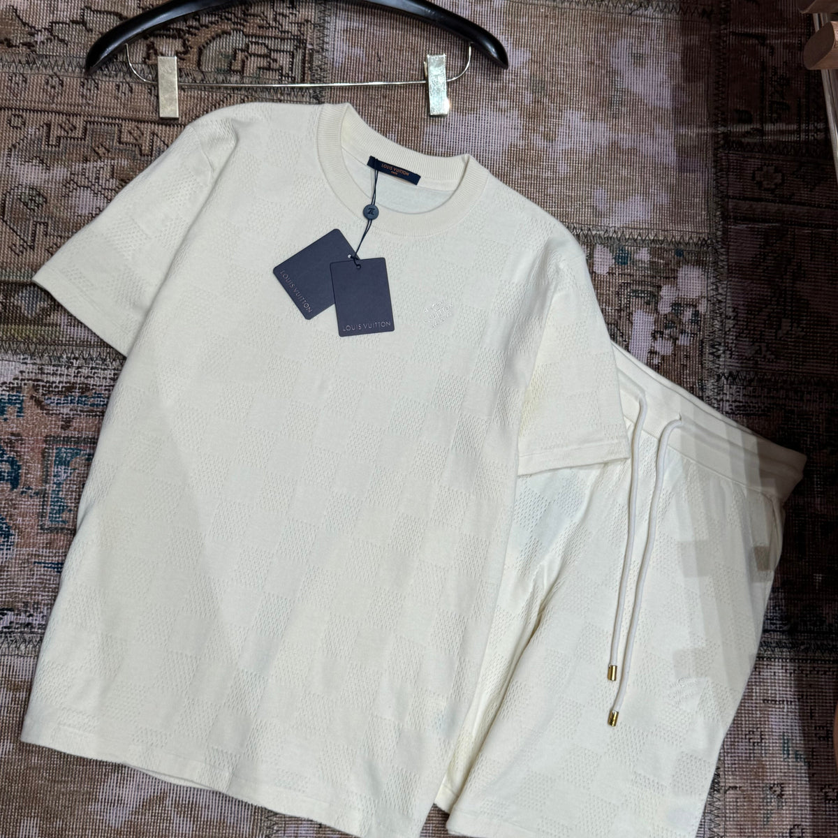 Louis Vuitton T-Shirts- Louis Vuitton Lou T-shirt Premium Designer Cotton T-Shirt
