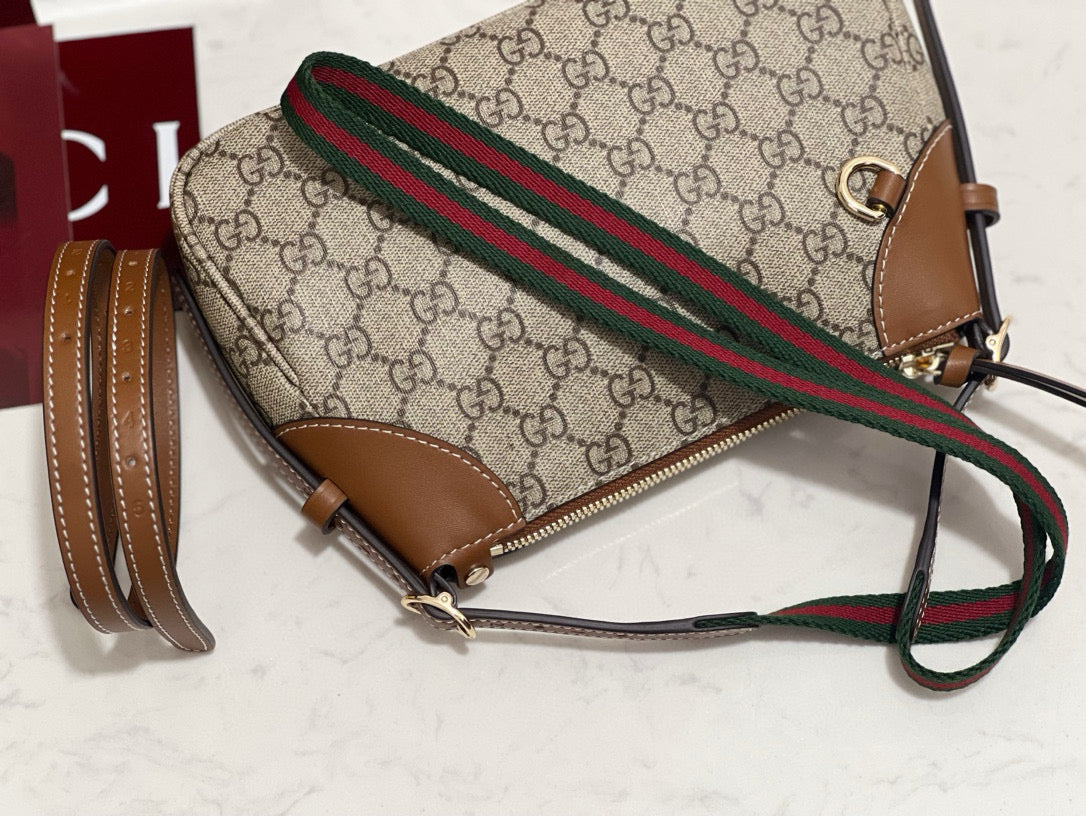 Gucci Bags- Gucci Emblem Small Shoulder Bag Premium Designer Shoulder Bag