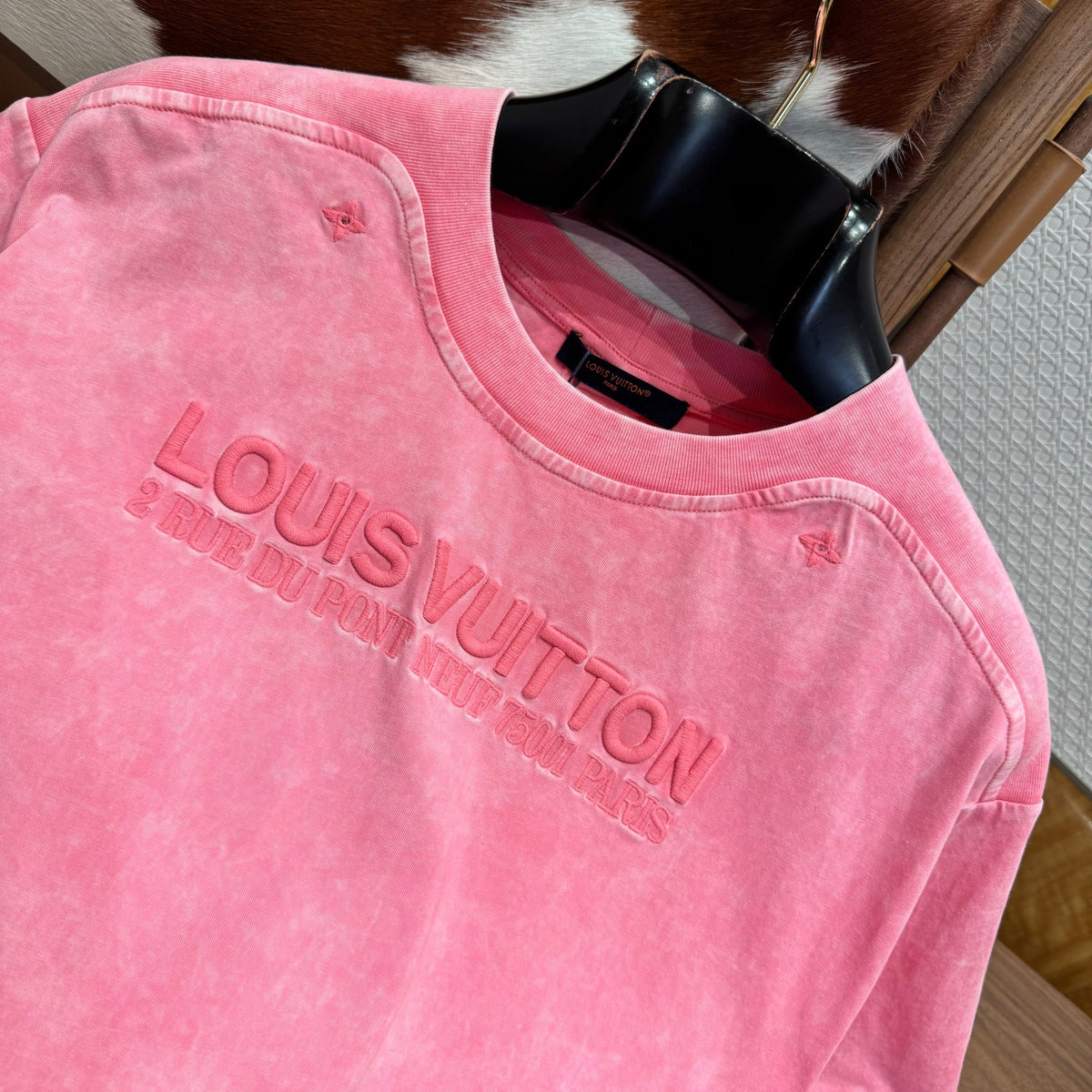 Louis Vuitton T-Shirts- Louis Vuitton Lou T-shirt Casual Everyday Designer Tee