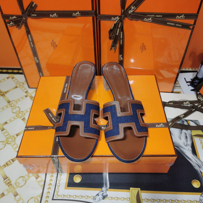 Hermès Chocolate Brown Platform Sandals - Angled View