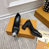 Louis Vuitton shoes Style 246 - logo and branding close-up