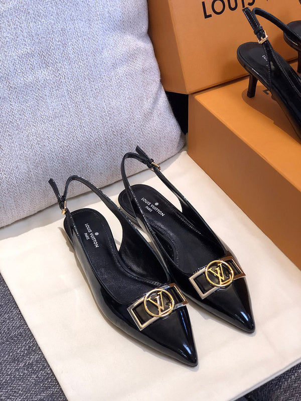 Side profile view of Louis Vuitton luxury piece style No.124