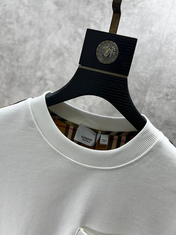 Back view of Burberry luxury piece style No.526