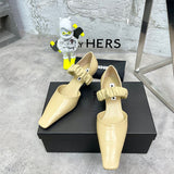 Three-quarter angle view of Saint Laurent luxury piece style No.071