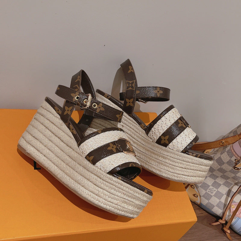 Louis Vuitton shoes Style 356 - logo and branding close-up