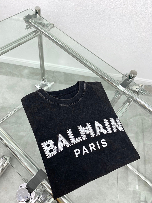 Front view of Balmain luxury piece style No.084
