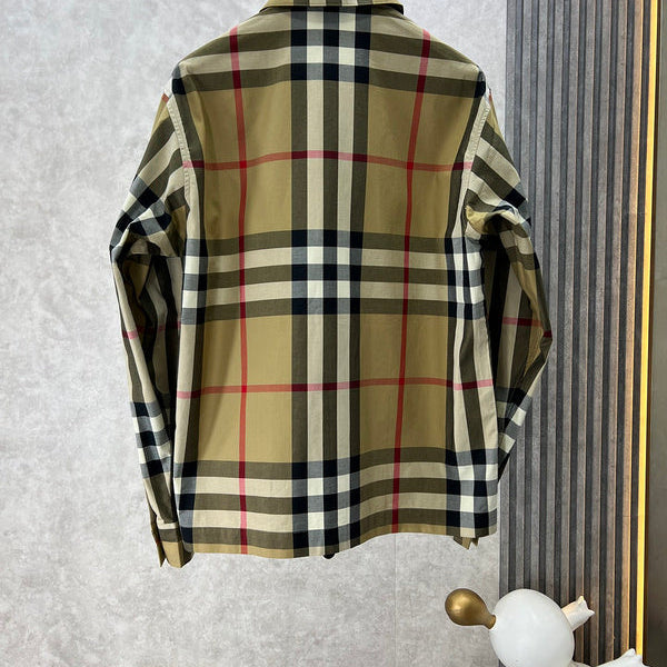 Close-up detail view of Burberry luxury piece style No.424