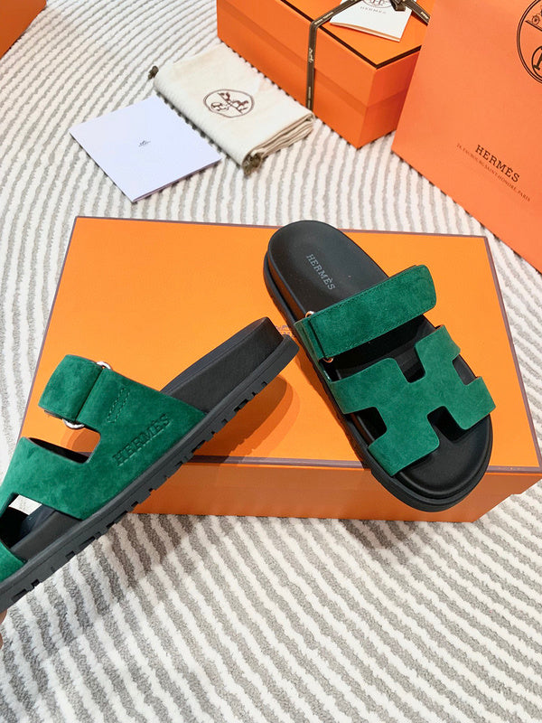 Hermès Grey Flat Thong Sandals - Close-Up Texture View
