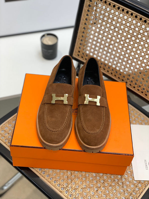Hermes shoes Style 252 - side profile detail