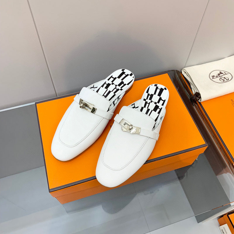 Hermes sandals Style 182 - close-up of refined designer finish