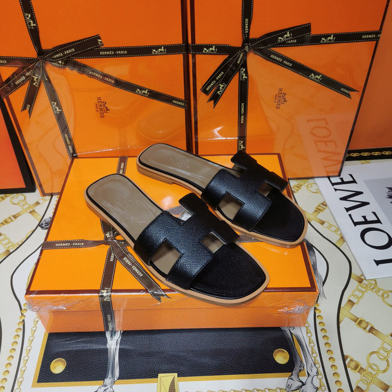 Hermes sandals Style 105 - back heel detail