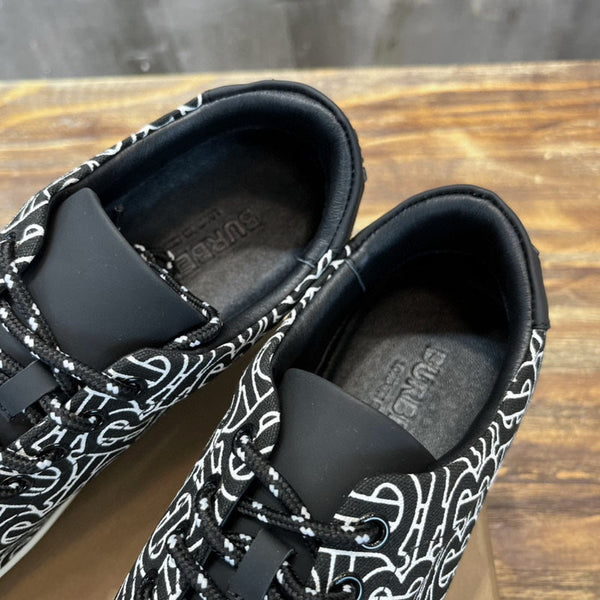 Burberry shoes Style 315 - sole and craftsmanship detail