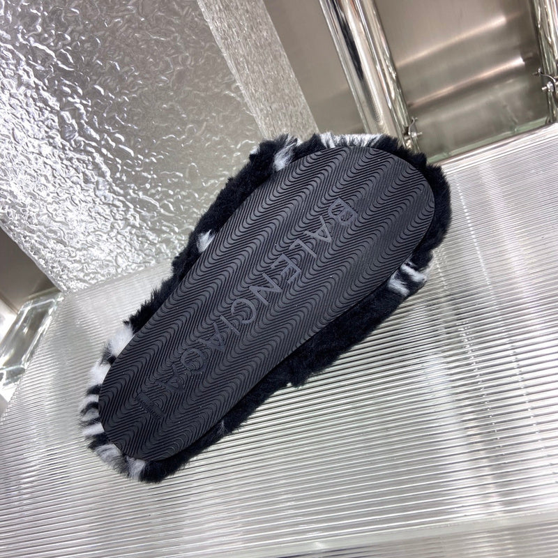 Balenciaga sandals Style 011 - logo and branding close-up