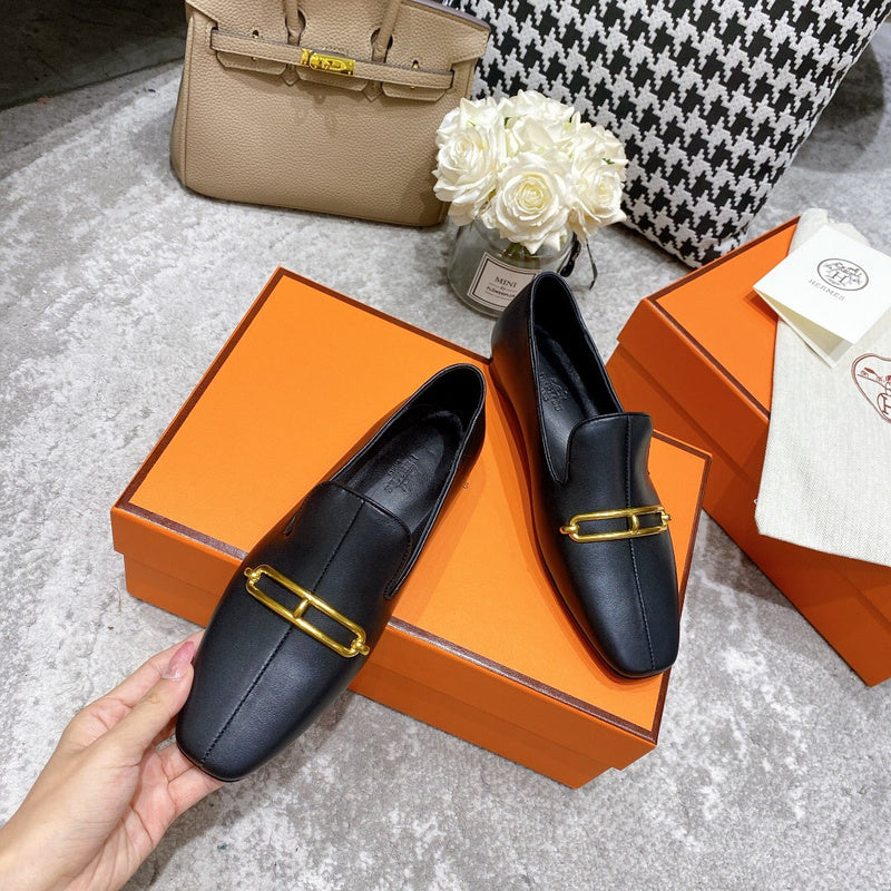 Hermes shoes Style 352 - front view, bold signature style