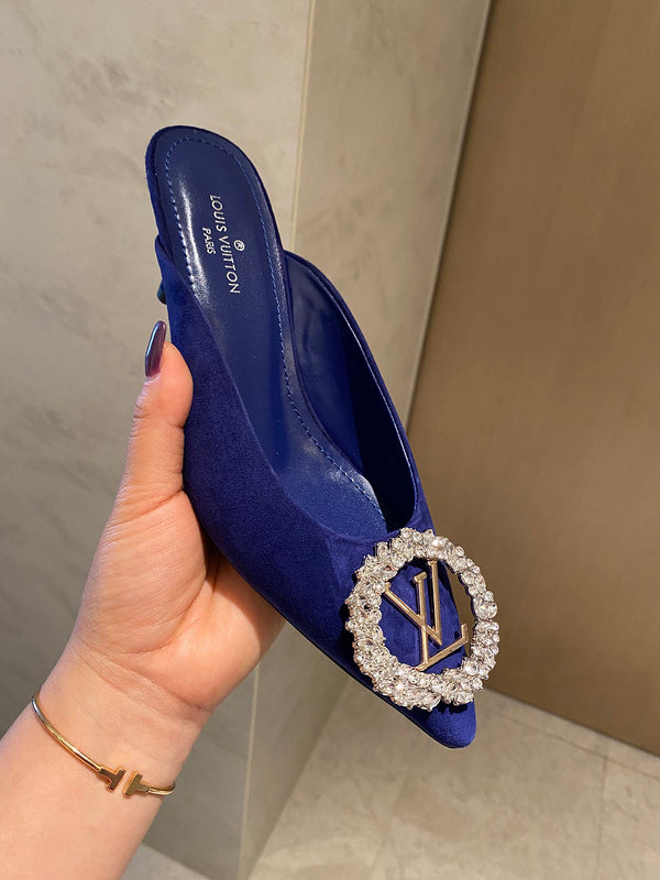 Louis Vuitton shoes Style 261 - top view showing design