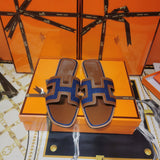 Hermès Beige Slide Sandals - Toe Detail View