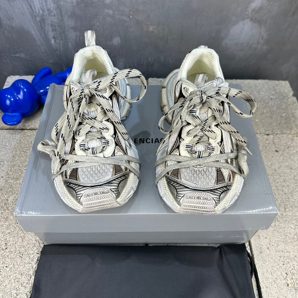 Balenciaga shoes Style 052 - close-up of luxury comfort fit