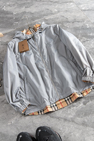Three-quarter angle view of Burberry luxury piece style No.484