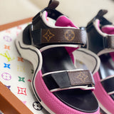 Front view of Louis Vuitton luxury piece style No.120