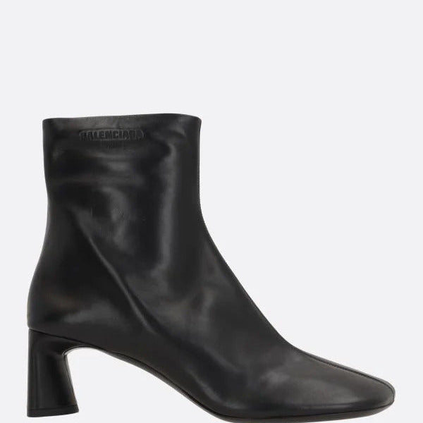 Balenciaga Shoes BALENCIAGA Elegant Leather Flat Shoes for Women Comfortable Everyday Designer Shoes