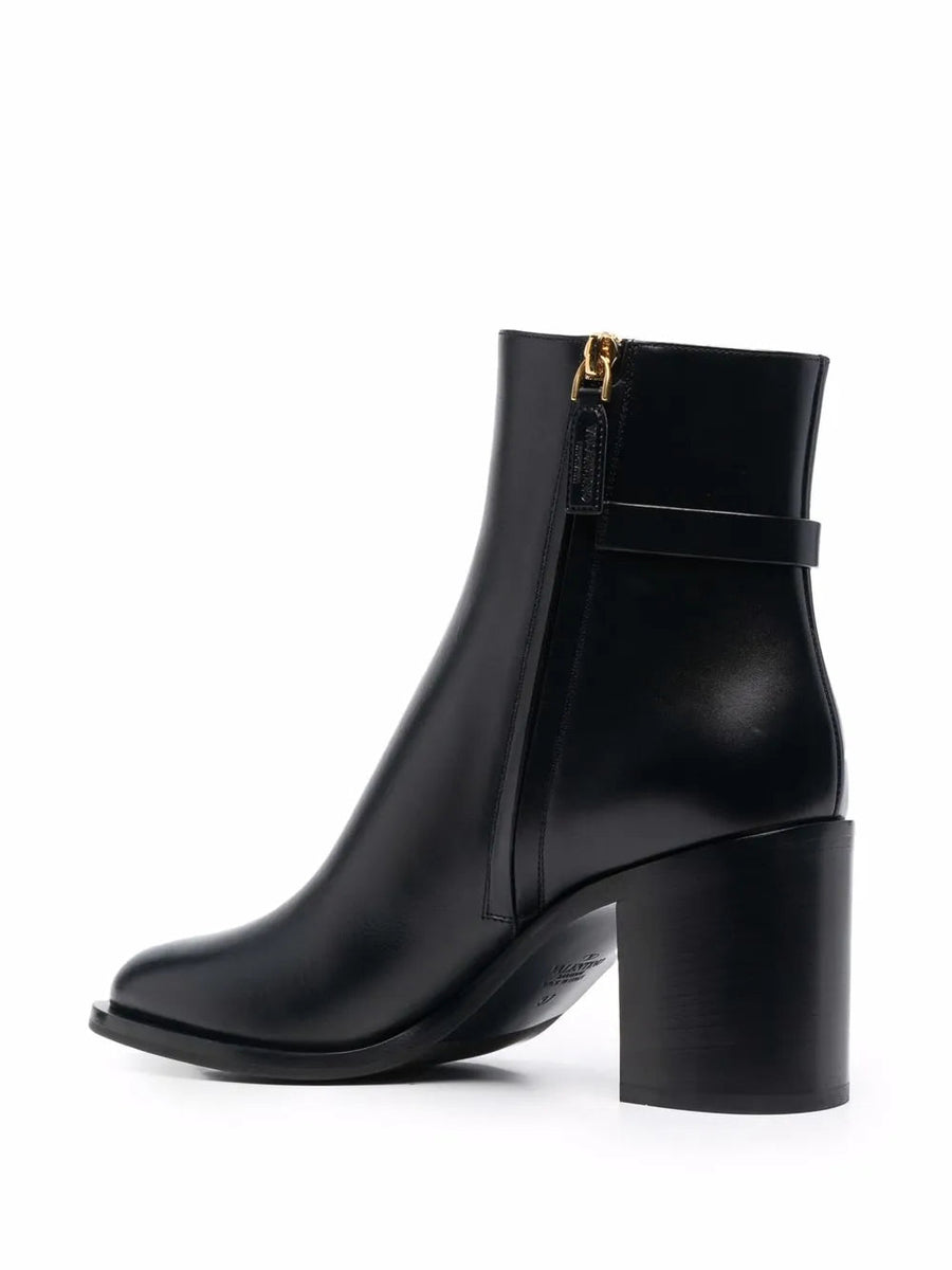 Valentino Shoes? Valentino 8.06E+12 Luxury Lifestyle Designer Footwear