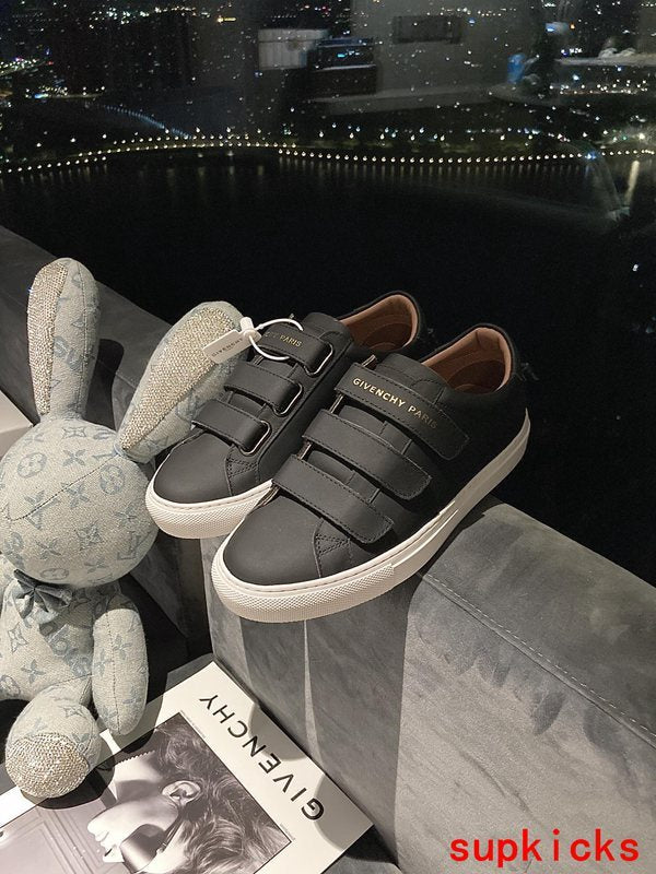 Givenchy shoes Style 079 - angled studio shot