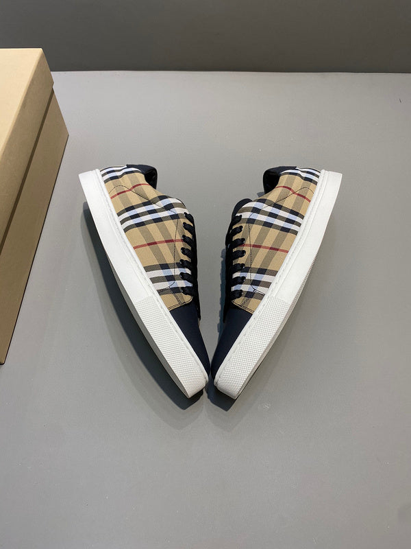 Burberry shoes Style 089 - sole and craftsmanship detail