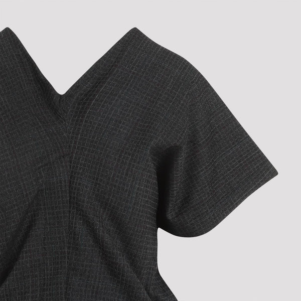 Close-up of Balenciaga t-shirts & tops hardware and fine stitching