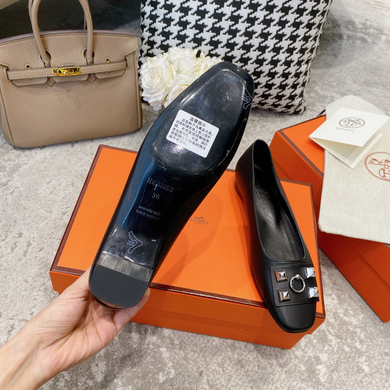 Hermès Nude Platform Heels - Lifestyle Styling Shot