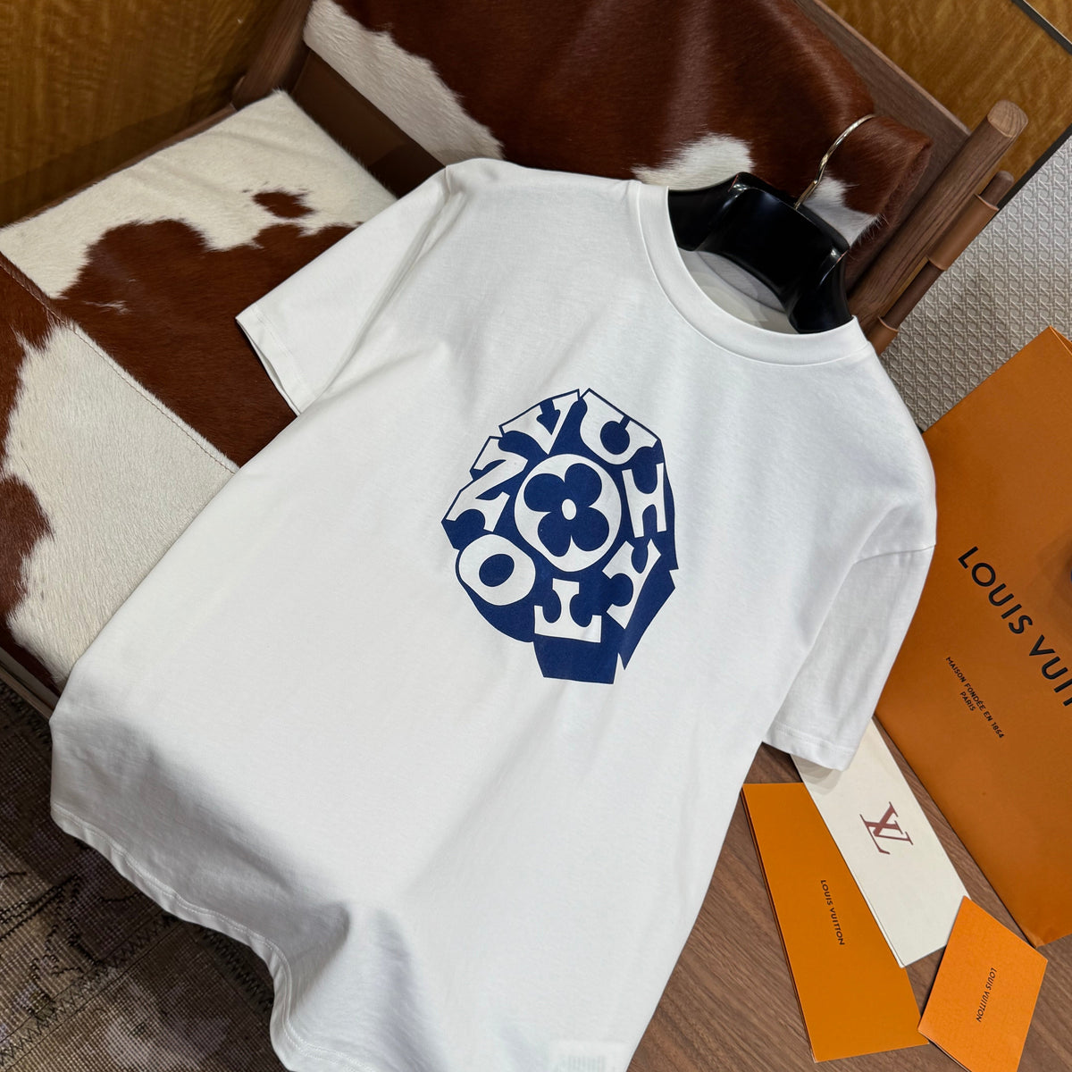 Louis Vuitton T-Shirts- Louis Vuitton Lou T-shirt Premium Designer Cotton T-Shirt