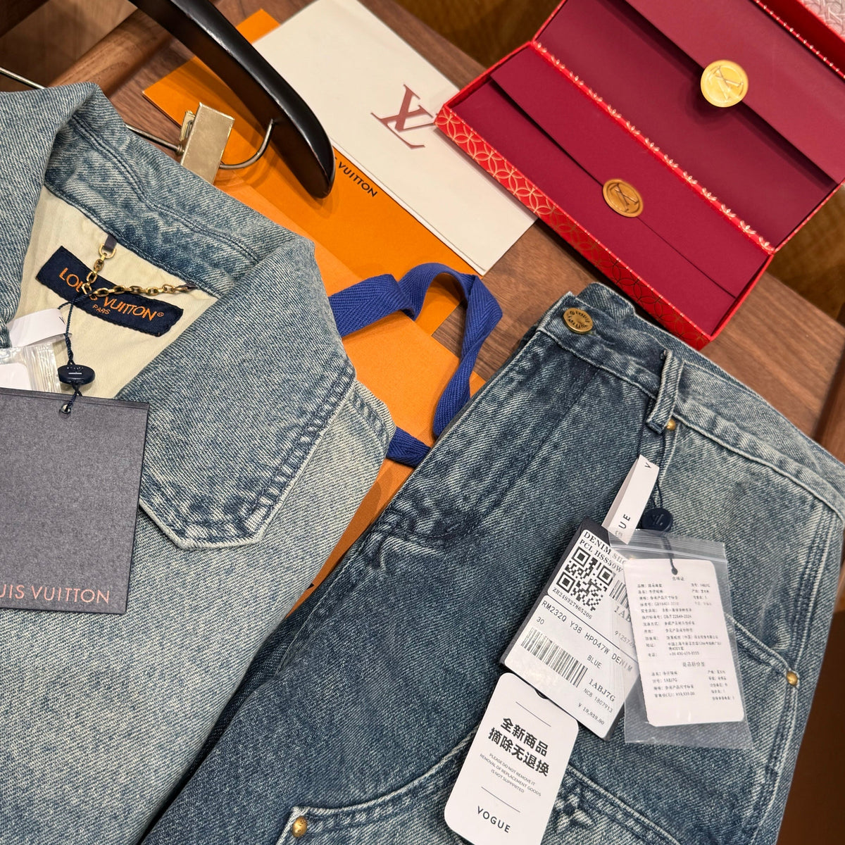 Louis Vuitton Jeans- Louis Vuitton Lou Denim Shorts Classic Everyday Designer Jeans