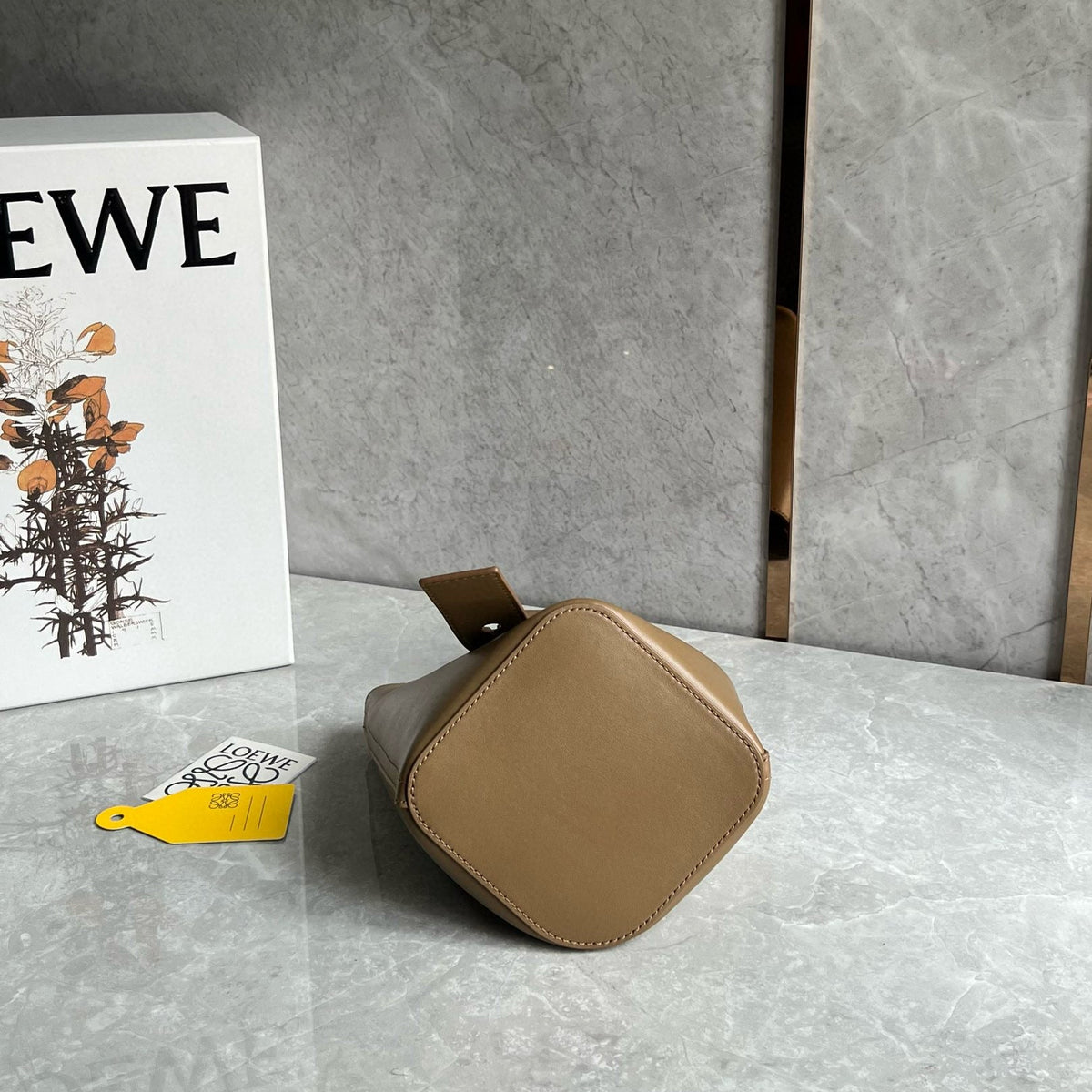 Bags- Loew Mini Pebble Bucket Bag Elegant Everyday Designer Handbag