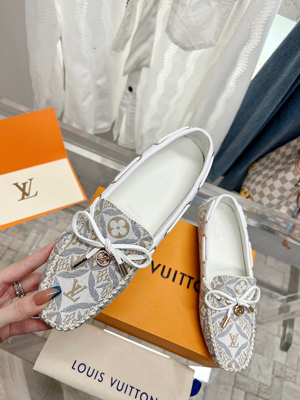 Louis Vuitton shoes Style 320 - sole and craftsmanship detail