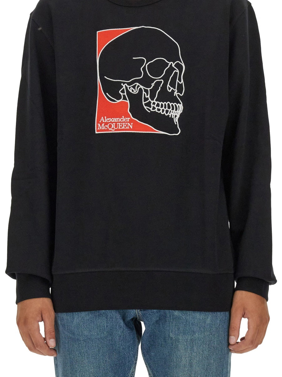 Close-up of Alexander McQueen sweaters & pullovers hardware and fine stitching