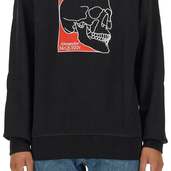 Close-up of Alexander McQueen sweaters & pullovers hardware and fine stitching