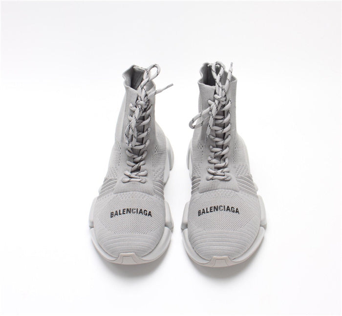 Balenciaga shoes Style 350 - close-up of iconic logo design