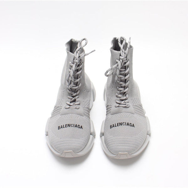 Balenciaga shoes Style 350 - close-up of iconic logo design