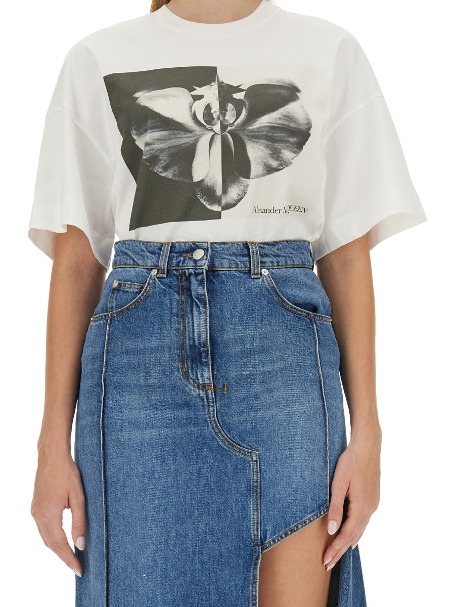 Alexander McQueen T-Shirts? Alexander Mcqueen Women Photographic Orchid T-Shirt Premium Designer Cotton T-Shirt