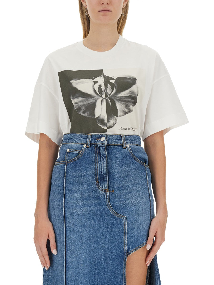 Alexander McQueen T-Shirts? Alexander Mcqueen Women Photographic Orchid T-Shirt Premium Designer Cotton T-Shirt