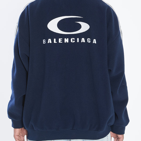 Close-up of Balenciaga jerseys & knitwear hardware and fine stitching