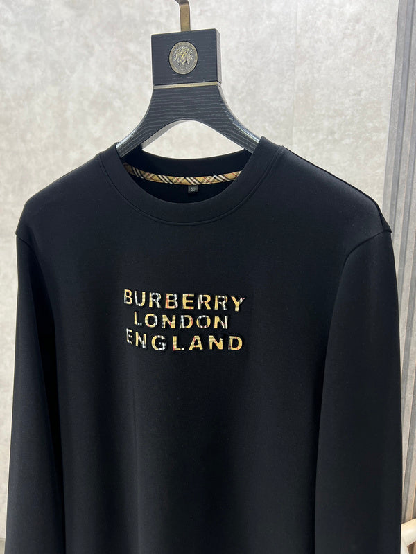 Texture and finish detail of Burberry luxury piece style No.548