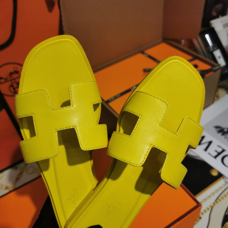 Hermes sandals Style 062 - sole and craftsmanship detail