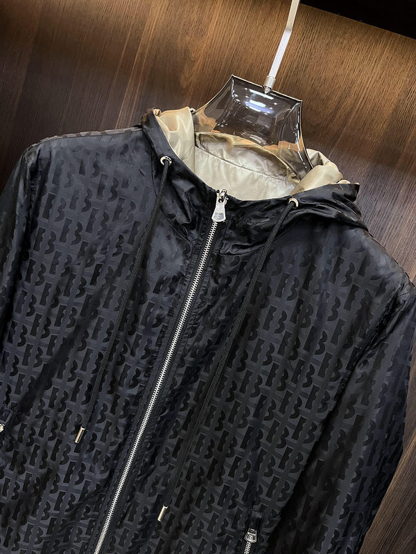 Texture and finish detail of Burberry luxury piece style No.385