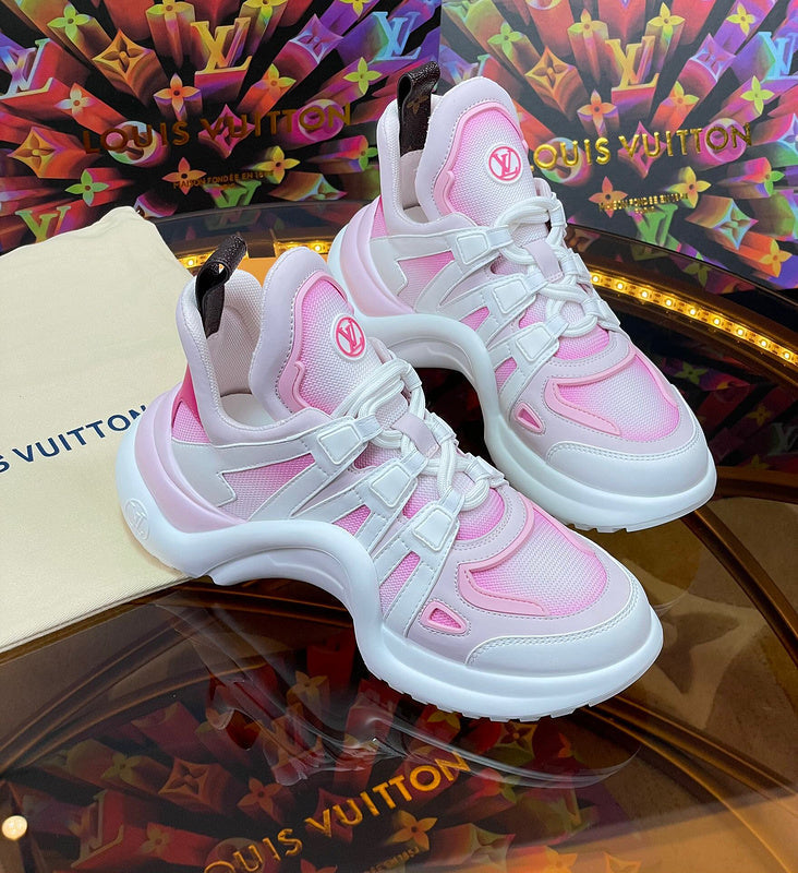 Louis Vuitton shoes Style 401 - side profile detail