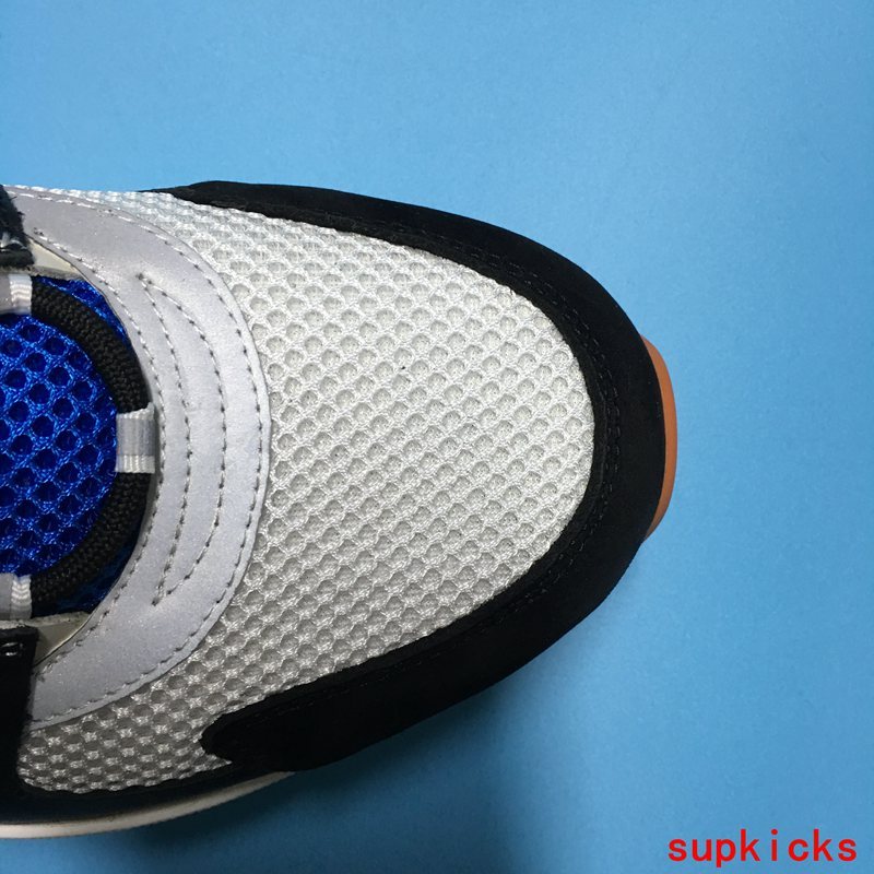 Dior shoes Style 052 - top view showing design