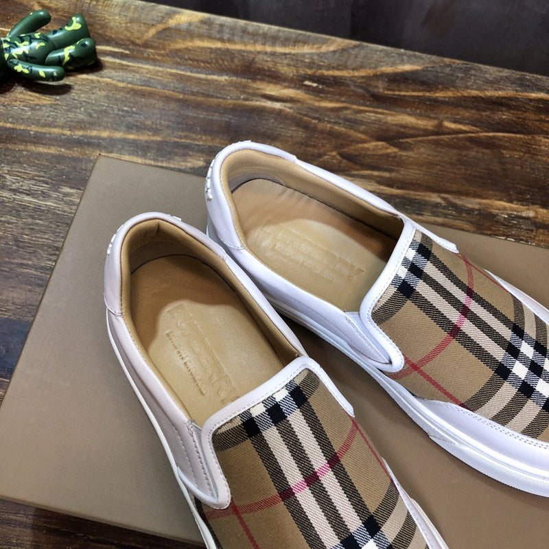 Burberry shoes Style 162 - packaging and accessories