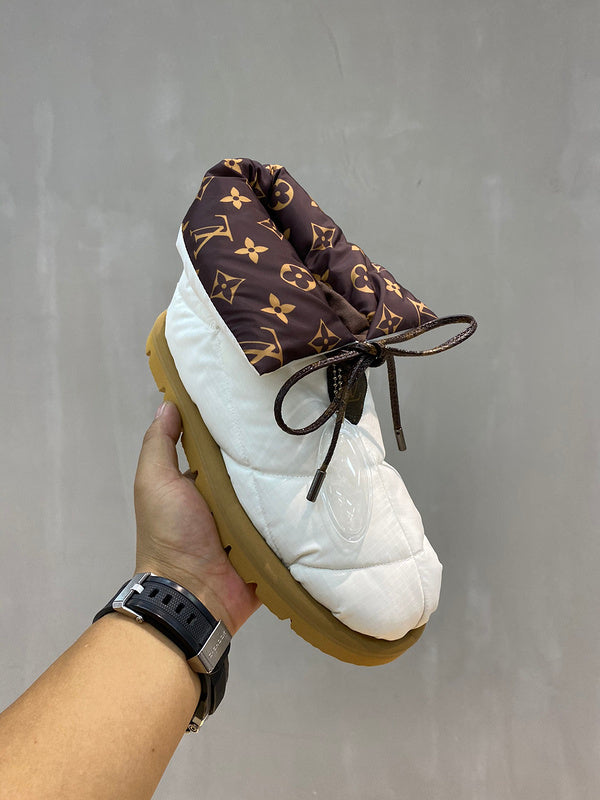 Louis Vuitton White Low-Top Sneakers - Detail Shot of Craftsmanship